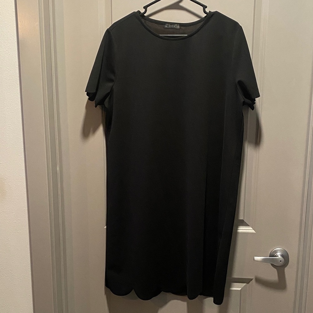 SHEIN Black Scallop Hem Shift Dress 2XL Plus Size LBD Work Cocktail